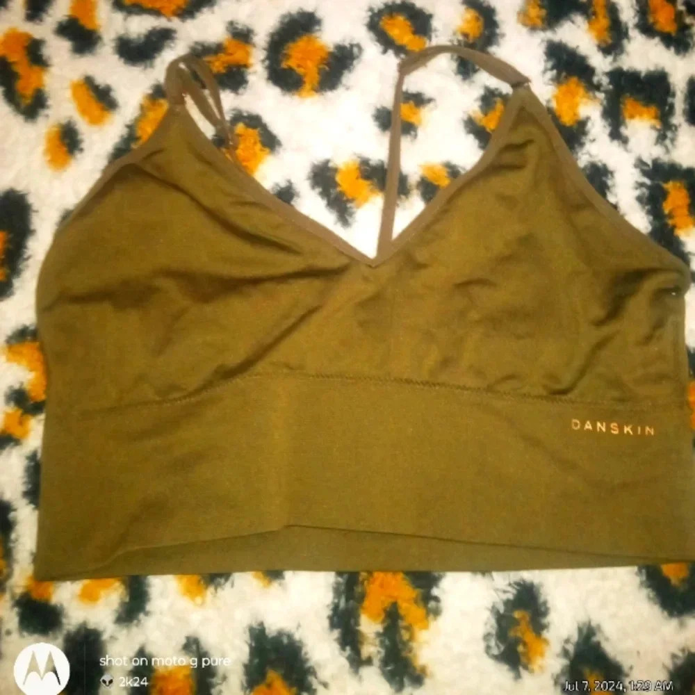 Danskin Longline Olive Green Bralette Crop Top sz M